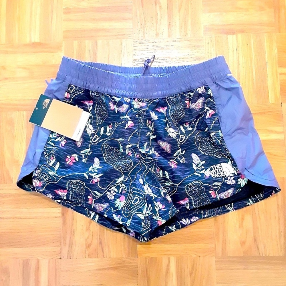 The North Face Women's Blue Floral Athletic Shorts ( S )